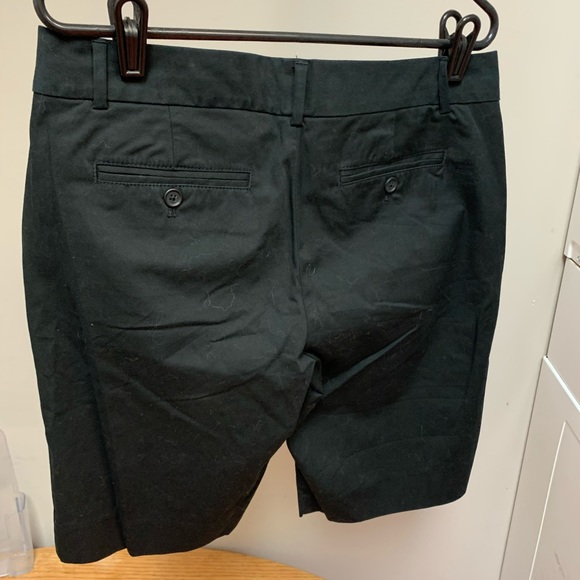 Gap Black Bermuda Shorts - Picture 2 of 4